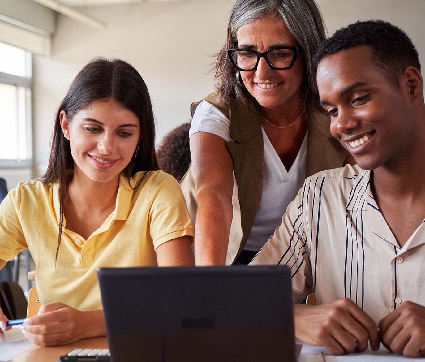 Classroom learning with teacher and students