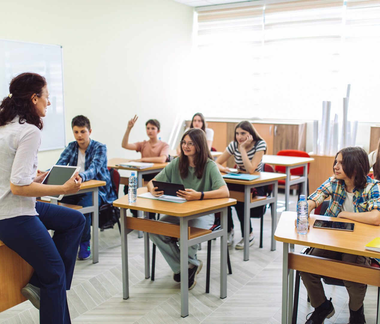 Interactive lesson with engaged students